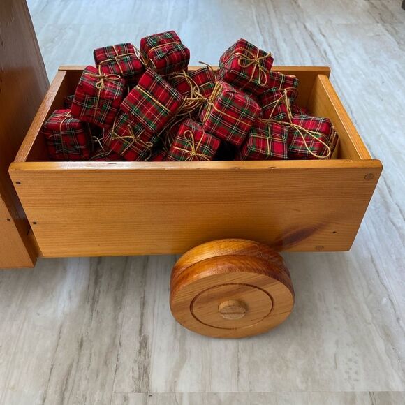 26” Handmade Vintage Wooden Toy Truck/ Dump Truck - Can Be Used As Home Decor - Picture 3 of 10